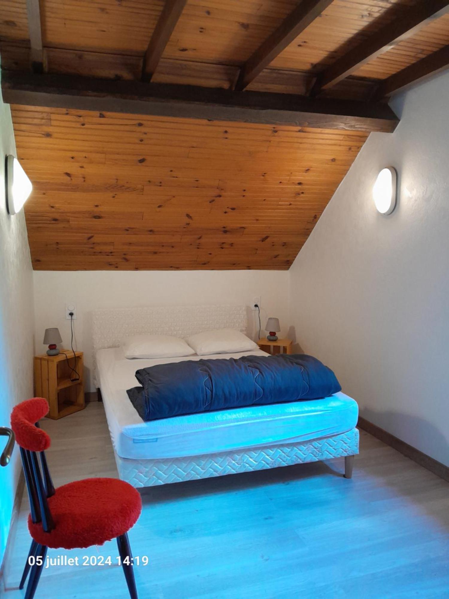 L'Espugue Apartment Gedre Bagian luar foto